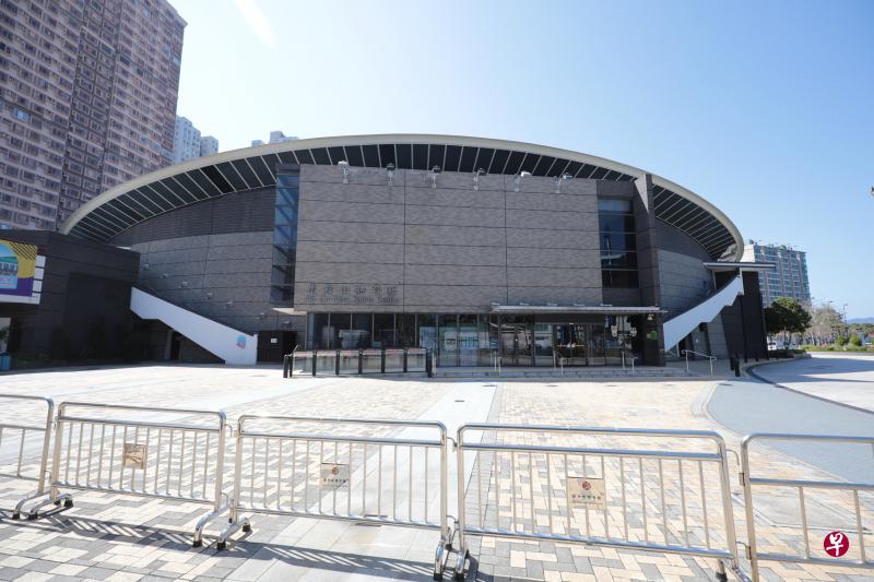 设在香港马鞍山体育馆的“火眼实验室”预计本月中启用，香港检测机构将与广东省派往香港的人员合作，为香港民众提供冠病检测。（香港中通社）