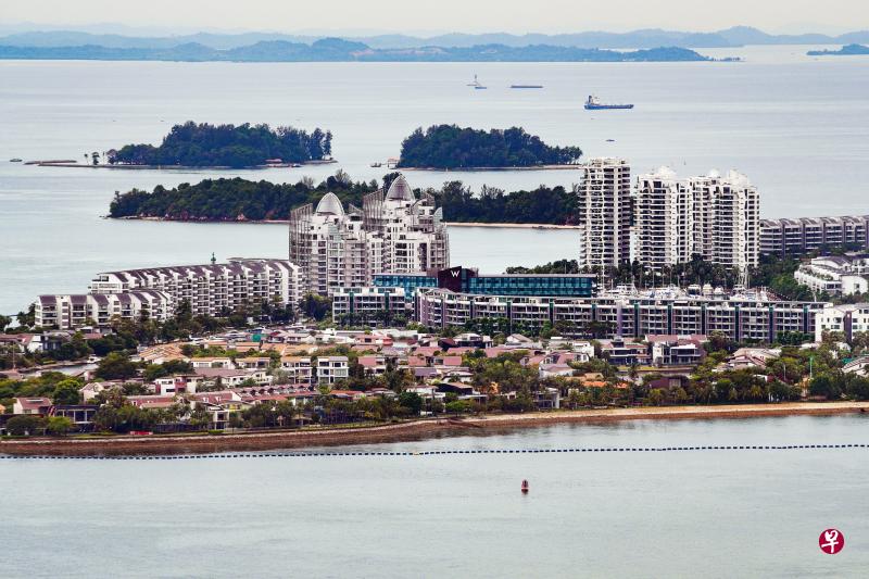 政府从2023年起分两个阶段调整房地产税。其中自住型住屋，住屋年值超过3万元的部分，房地产税将调高到6％至32％。不过该调整仅影响年值最高的首7％自住型住屋，不会影响年值不超过3万元的住屋如组屋或市郊的共管公寓和有地住宅。（林泽锐摄）