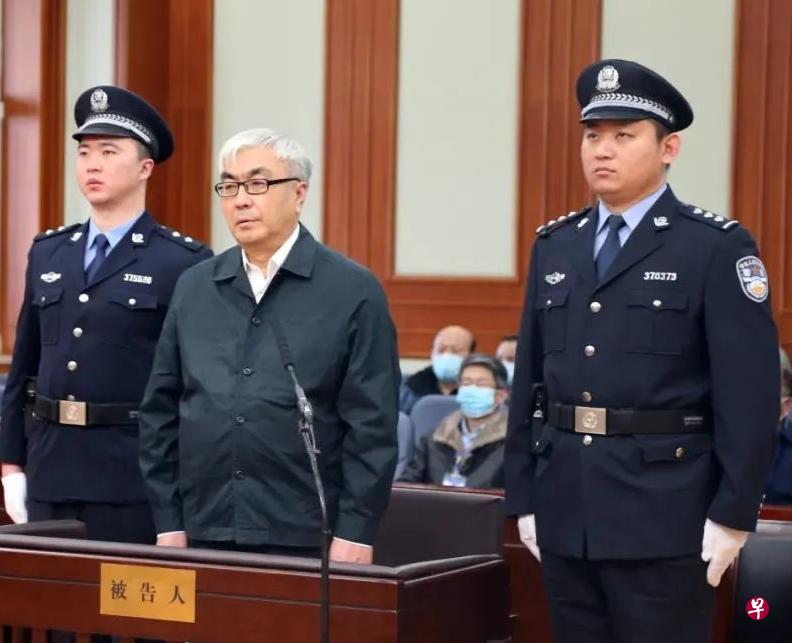 山东淄博市中院2月17日公开宣判马明受贿一案，再度出现在公众面前的马明，满头白发。（互联网）