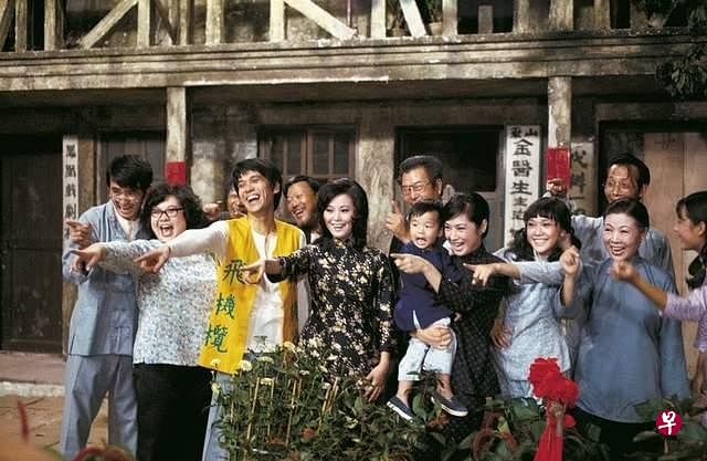 楚原执导《七十二家房客》引起强烈共鸣，票房击败李小龙的《猛龙过江》，重新带起粤语片风潮。（互联网）