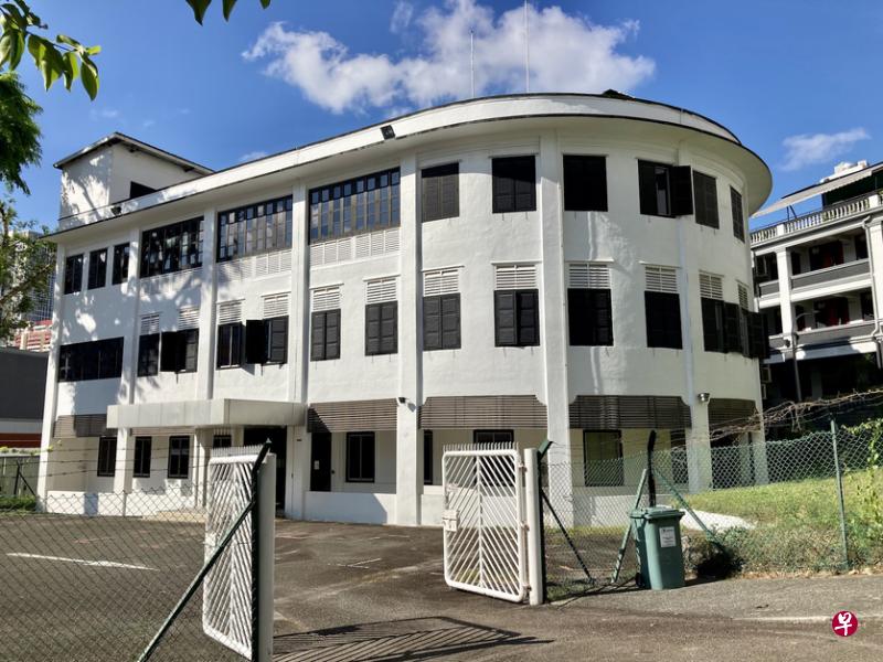 前圣安德烈教会医院早期提供急需的医疗服务，以照料妇幼为主。
