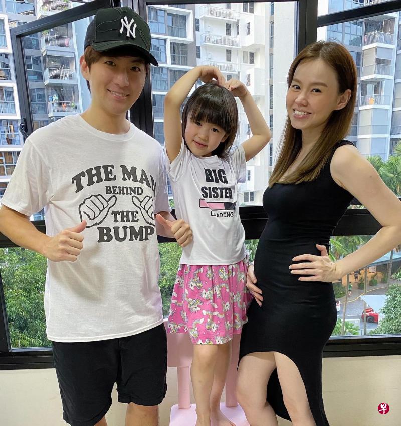 杜蕙甹分享与老公洪俊扬、女儿的合照，宣布怀孕喜讯。（IG图）
