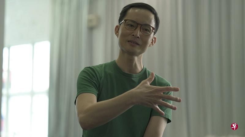 谢燊杰把小说《画室》搬上舞台。