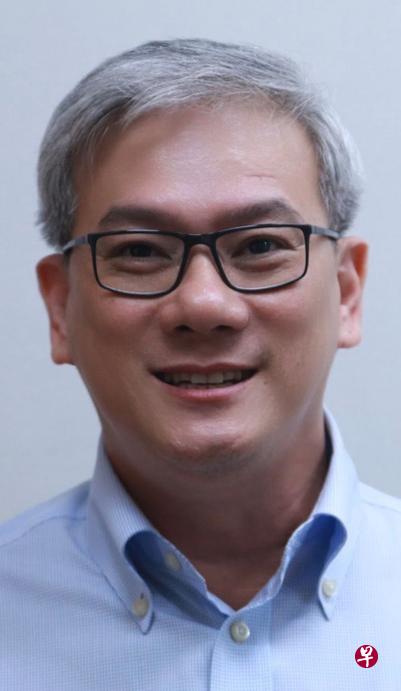 曾庆亮医师：随着老化，人体精血逐渐亏虚不足，会引起营卫运行失调，从而出现白天精神不振，夜间失眠的情况。（受访者提供）