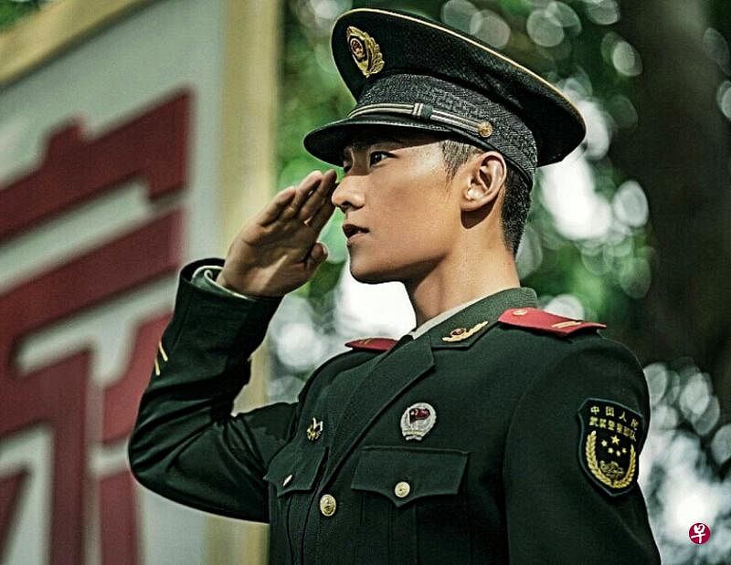 杨洋在《特战荣耀》的演技两度获官媒大赞。