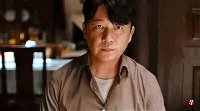 潘粤明友情出演《重生之门》，饰演王俊凯的父亲庄耀柏。（互联网）