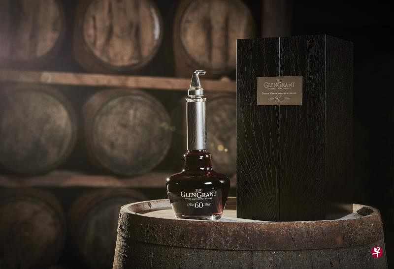 苏格兰单麦威士忌格兰冠（Glen Grant）发布60年限量珍稀威士忌，是该厂自1840年成立以来发布的最高年份威士忌。