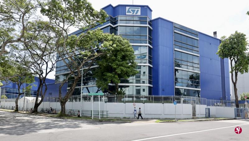 意法半导体的宏茂桥科技园使用区域供冷系统后省下的空间，可以用于环保项目或扩大晶圆生产等其他用途。（邬福梁摄）