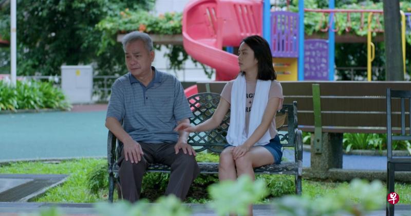 “爷孙”刘谦益（左）和黄暄婷的故事线代表小市民的生活。