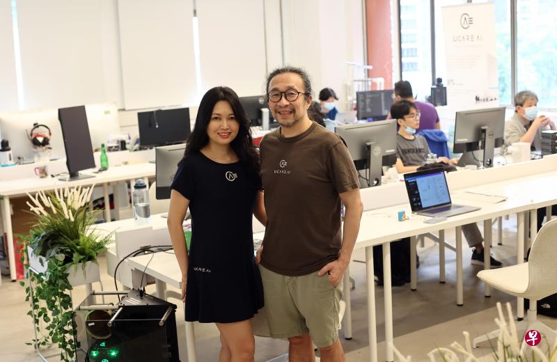 UCARE.AI联合创办人赵子薇（左）与刘司林指出，公司在亚洲其他国家也仍然遵循新加坡的人工智能标准，让公司显得与众不同、更值得信赖。（陈渊庄摄）