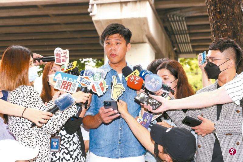 葛斯齐从事狗仔多年，近日因直播爆料引起关注。（互联网）