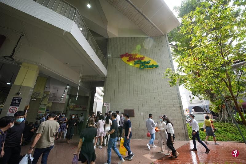 厦门街熟食中心最多小贩入榜，共四家蝉联必比登榜单六年，这里是米其林食探心目中的国民好食堂。（谢智扬摄）