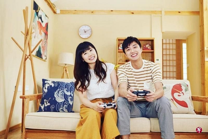 离婚已一年的江宏杰（右）、福原爱因子女问题彻底反目。（互联网）
