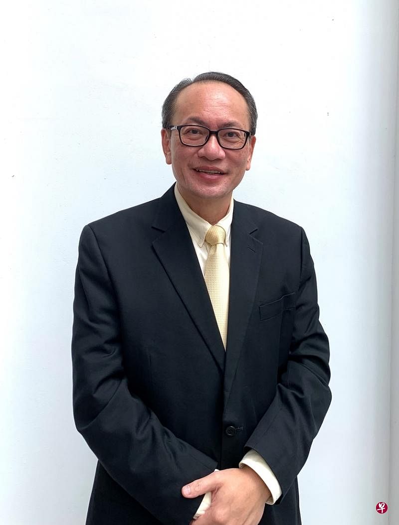 心理卫生学院高级顾问心理医生李清副教授：如果发现亲人像变了个人似的，情绪极端，可考虑寻求专业帮助。（IMH提供）