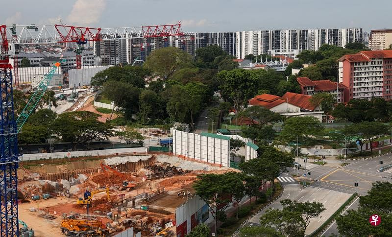 桑尼拉乌他玛路部分路段率先通车后，驾驶者可经由这条新路往返阿裕尼路上段与翡珑山路。翡珑园路将永久关闭。（白艳琳摄）