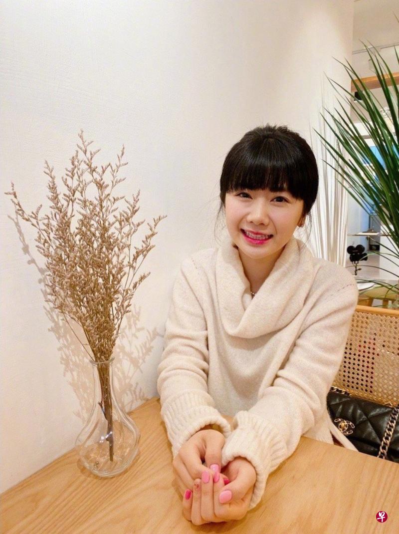 福原爱月中晒照打卡新加坡，大家猜测她与男友来新秘游。（互联网）
