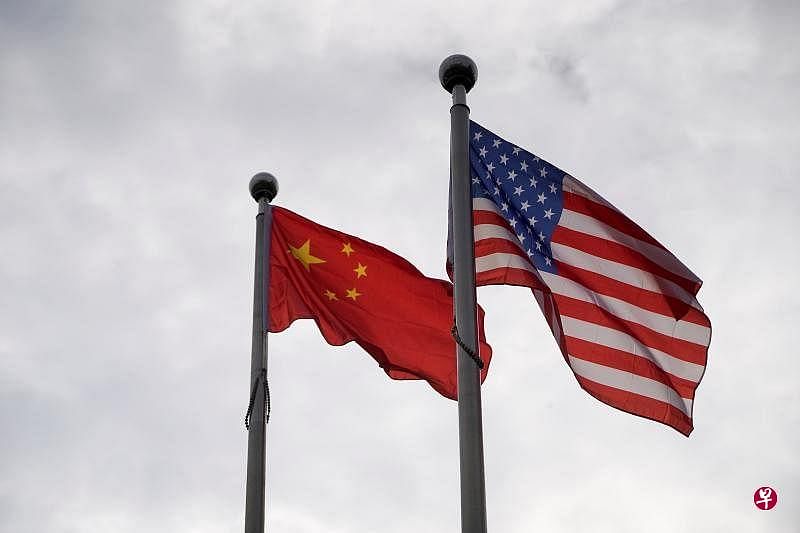 美国总统拜登在8月9日签署了国会通过的晶片法案，把中美经济脱钩推到了不可逆的关键点。（路透社）