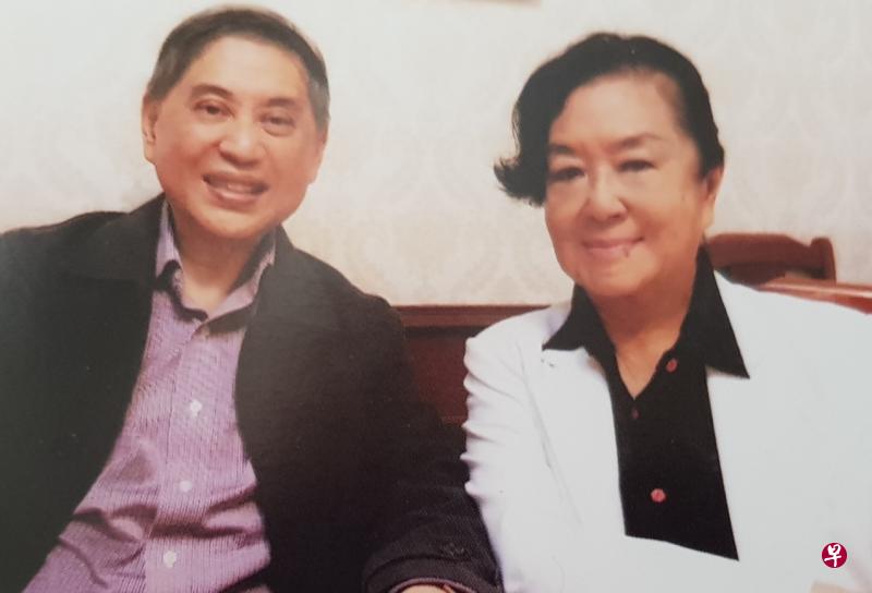 白先勇（左）与夏丹情如兄妹。