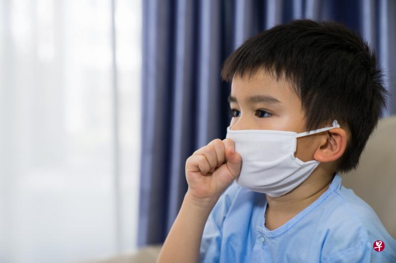 小儿咳嗽注意“养”，日常护理很关键。（iStock图片）