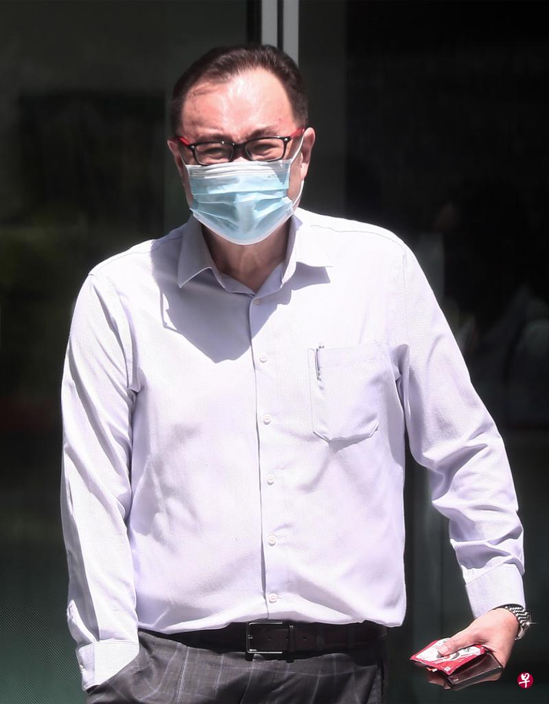 　刘思康面对一项对警员动粗的罪名，经审讯后被判罪成，他不服所判，针对罪成和刑罚提出上诉。（海峡时报）