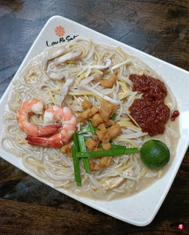 汁浓入味的炒福建面。