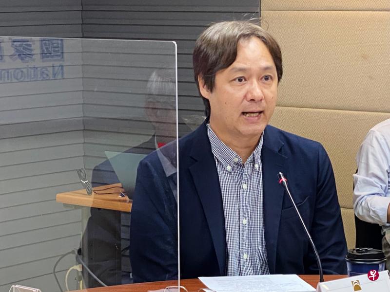 台湾政治大学东亚所特聘教授王信贤：北京处理对台问题的速度、配重将开始改变，会更加大力度在“反独”与“反对外部势力干涉”的部分。 （缪宗翰摄）