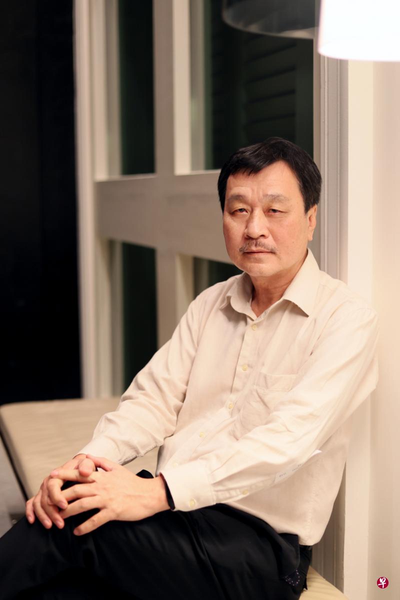 希尼尔是名工科生，自称误闯文学生态园。（龙国雄摄）