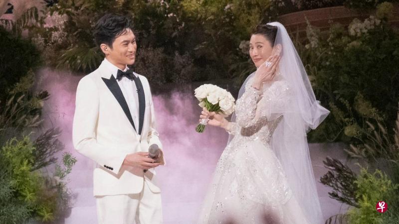 张智霖三公舞台找来老婆袁咏仪助力。（互联网）