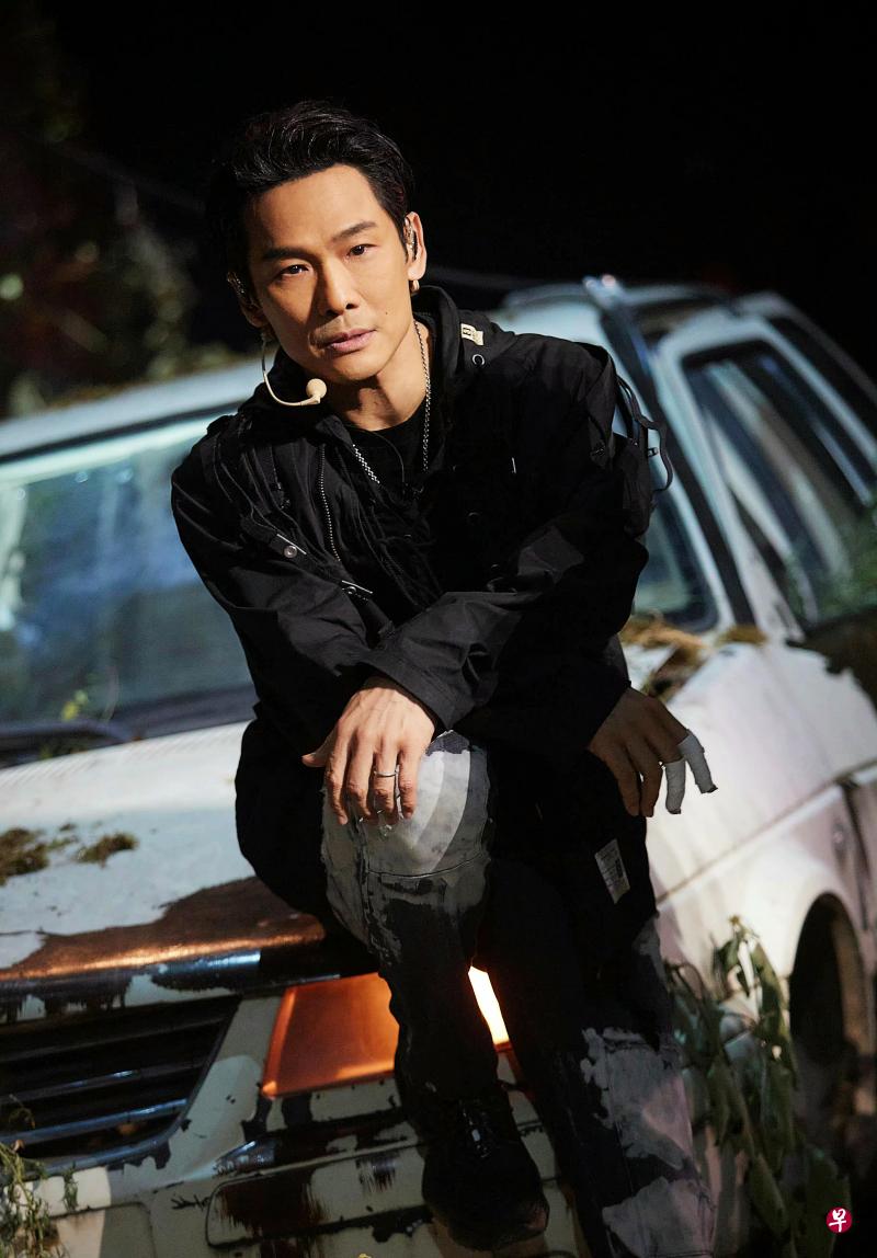  杜德伟出道　年仍不断自我挑战，他说在参加《披荆斩棘》过程中，训练自己达到另一个境界，遇到困难时变得更坚强。（取自微博）