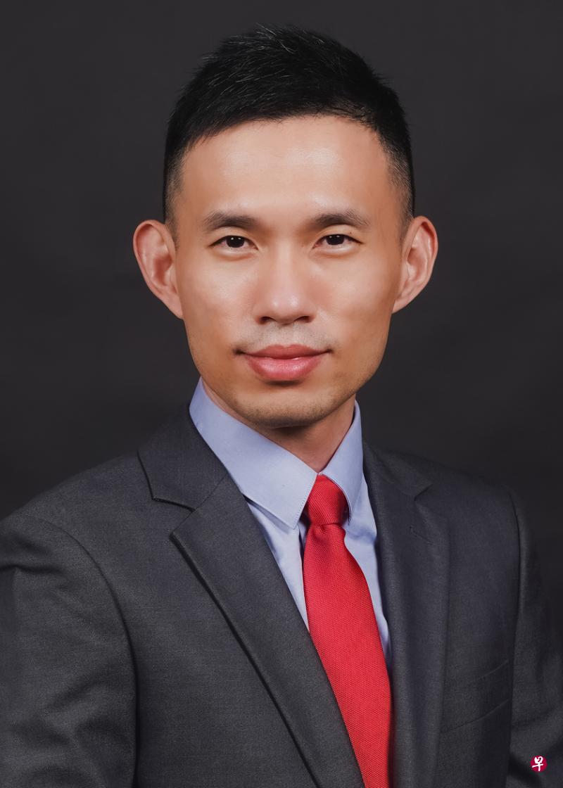 新加坡理工大学商业、传播及设计学院助理教授黄毅凯说，准备实施四天制的雇主须事前做很多人力规划，以确保日常营运不受影响，很多雇主可能因此认为得不偿失，而不太愿意尝试。（新工大提供）