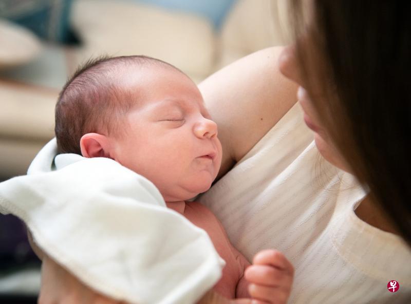 母乳的好处根深蒂固，因此大家很容易忽视妈妈们在这个过程中要面临的种种无奈、挫败和憔悴。（图/pixabay）