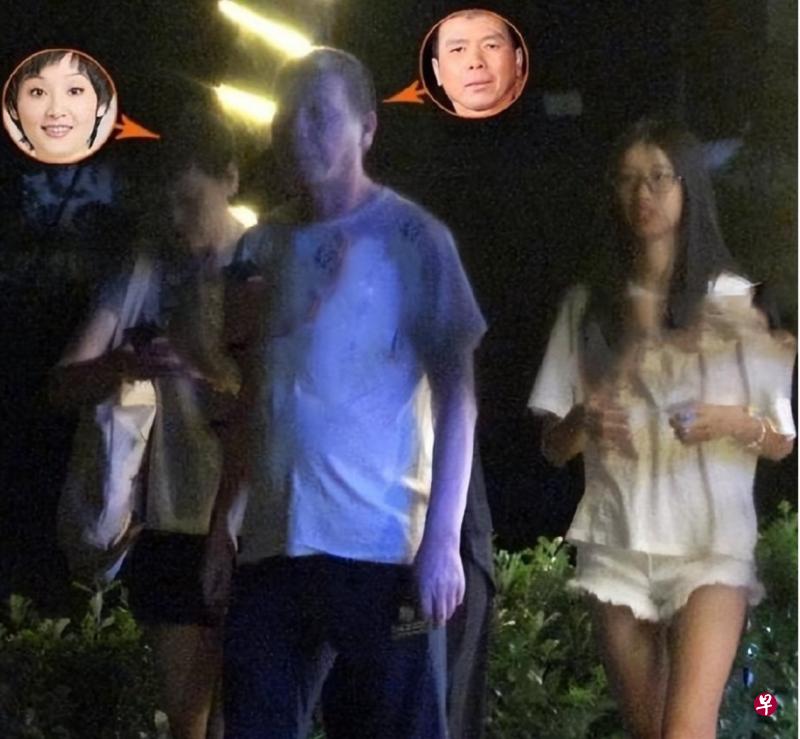 冯小刚（中）澄清没移民，只是送女儿到美国上学。（互联网）