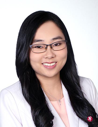 吴施谕医师：中医以针灸及中药，减轻电疗及化疗对前列腺癌患者的副作用，提高其免疫力。