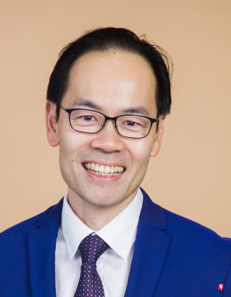 陈耀民医生：前列腺癌在发病的早期阶段，如果及早发现和治疗，治愈率很高。