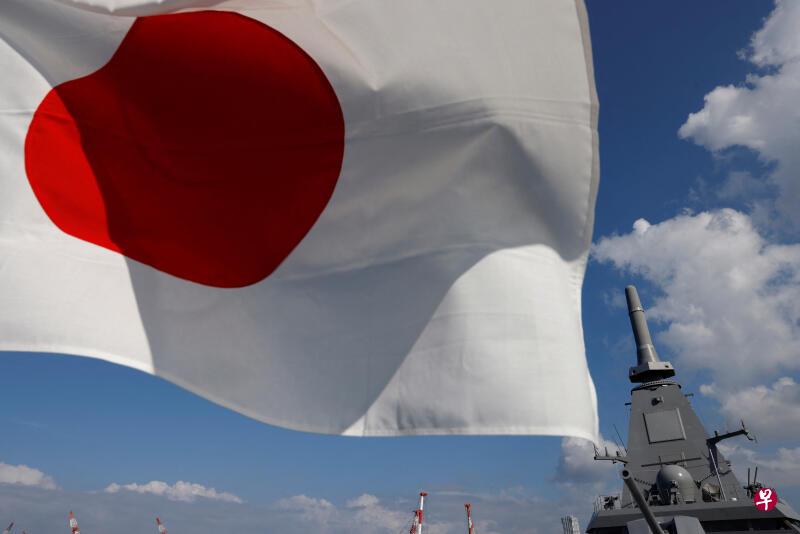 日本海军一艘军舰9月5日停泊在神奈川县的海军基地。（路透社）