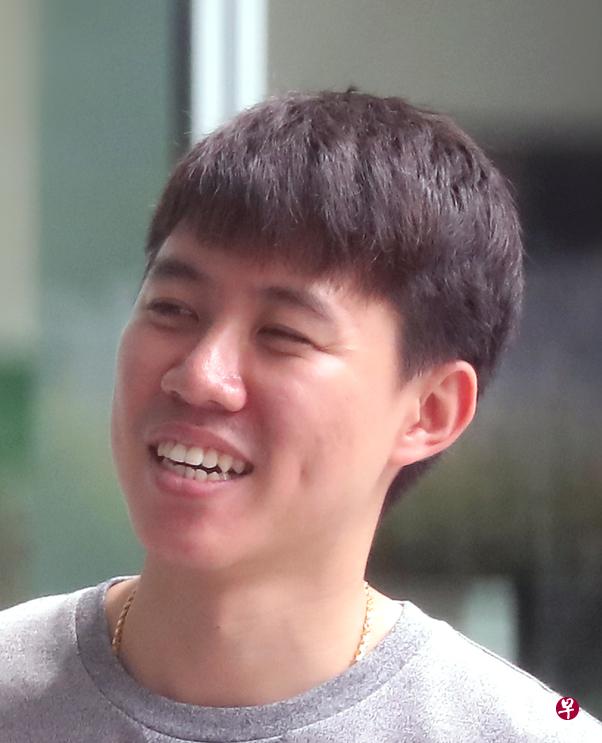 陆毅明伪造账目和提供假资料，被判监一个月。（海峡时报）