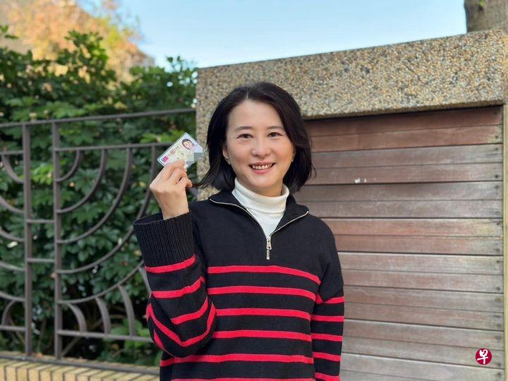　王鸿薇在台北市第三选区立委补选中当选，不过得票率不如预期。（王鸿薇脸书）　吴怡农被民进党败选的黑金等因素拖累，小负国民党候选人王鸿薇5%。（吴怡农脸书）