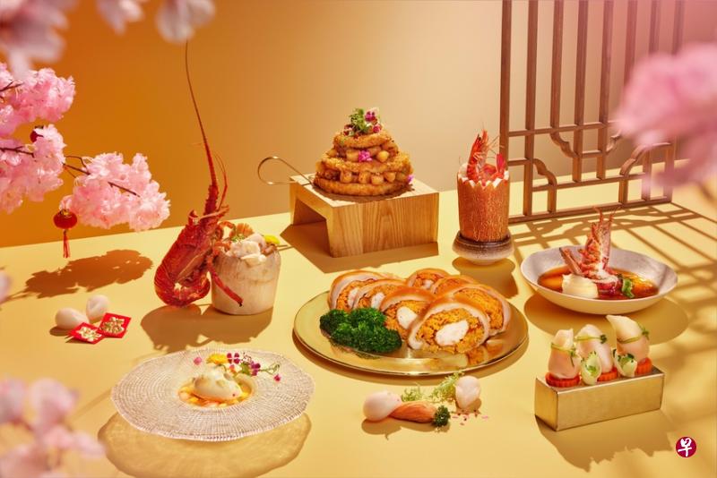 金牡丹餐馆的烤乳猪有惊喜，以龙虾和日本珍珠米为馅料。（餐馆提供）