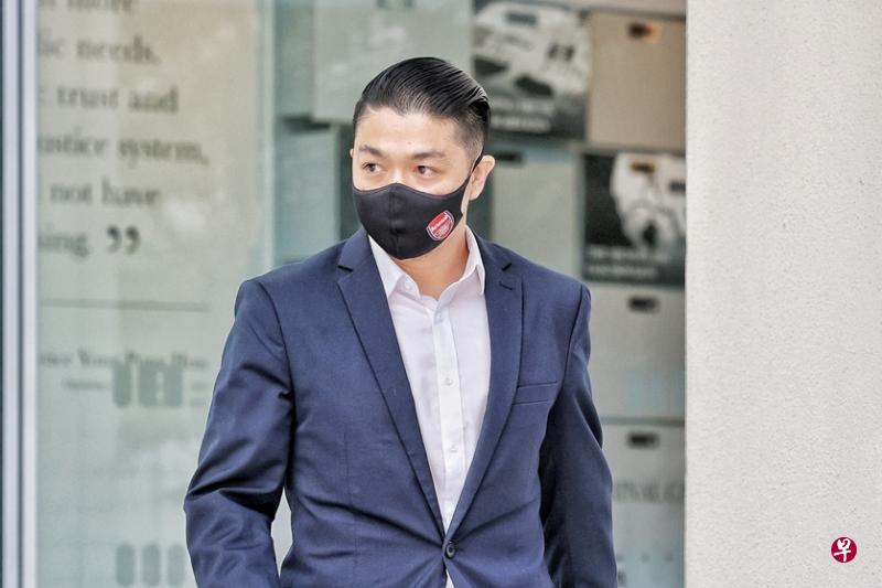 全科医生柯杰智在国家法院被加控七项新罪名，指他向卫生部做出虚假陈述，谎称七人已接种中国国药疫苗。（徐颖荃摄）