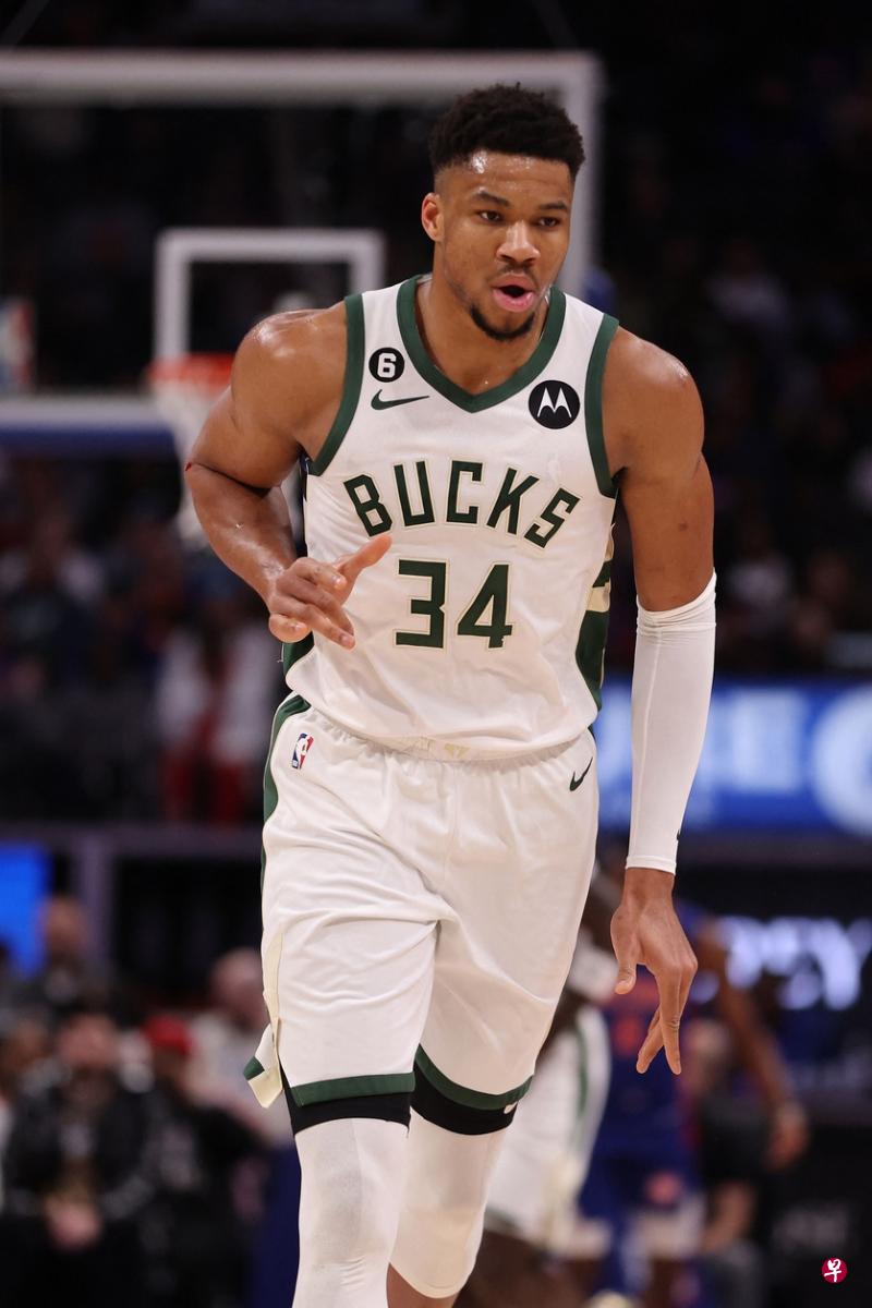 NBA全明星赛第三轮投票结果，公鹿球星安特托孔波目前以597万零196张选票在东岸领跑。（法新社）