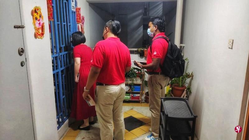 备战下届大选，各反对党逐渐加快在各选区走动的步伐，一些政党也到上届大选中没参选的选区走动。新加坡民主党去年透露有意回到三巴旺集选区参选，团队每周进行家访，与居民接触。（取自新加坡民主党三巴旺集选区团队脸书）