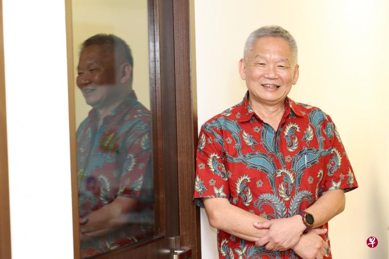 从事房地产业的陈庆力在服役时就爱上电影，但在那个保守年代，父母不赞同他念电影。