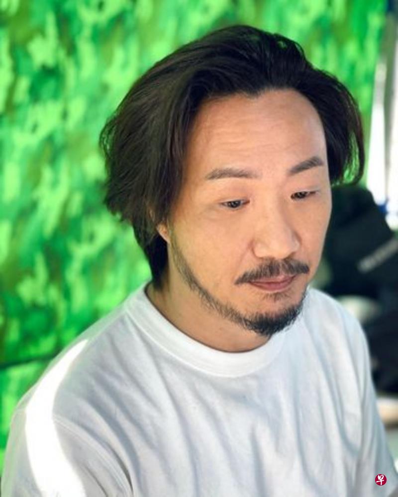 ←郑中基回应说，前助理八年前离职后就没再联系。（互联网）
