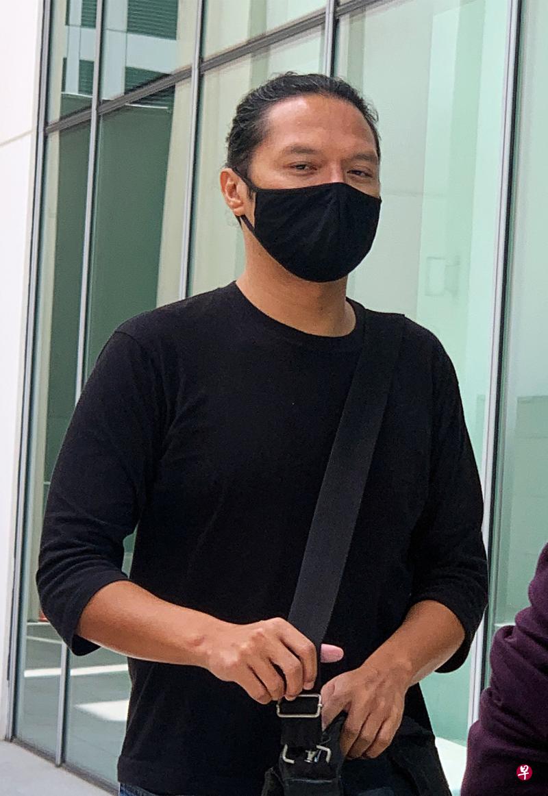 　国大香灰莉木学院前非住校教员费南多博士被控一项非礼罪。（海峡时报）