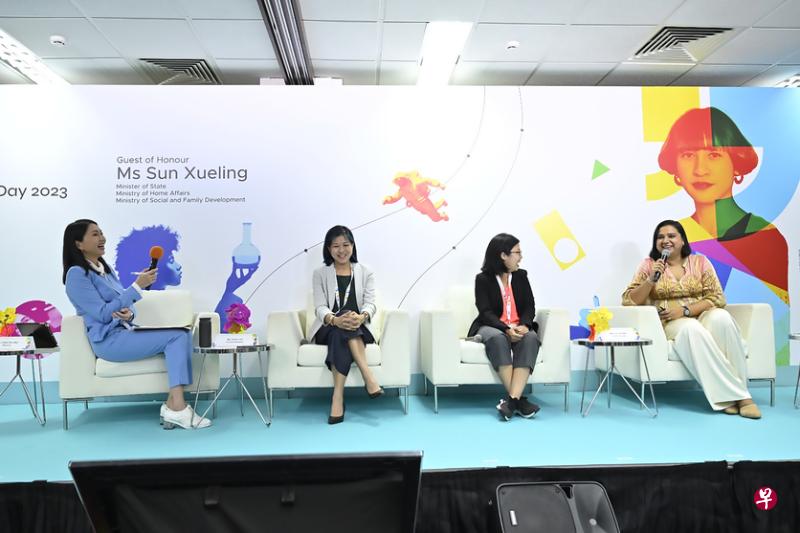 新加坡知识产权局配合世界知识产权日举办座谈会，邀请诗肯柚木新加坡总裁林洁敏（左二起）、宝洁工业设计经理李云沁，以及培植肉和海鲜公司Shiok Meats总裁桑迪亚博士分享创新工作的心得。（知识产权局提供）