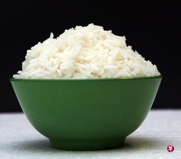 米饭是亚洲人赖以为生的主食。（档案照）
