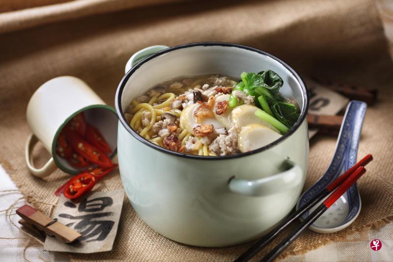 牛车水美食街的拉车面。