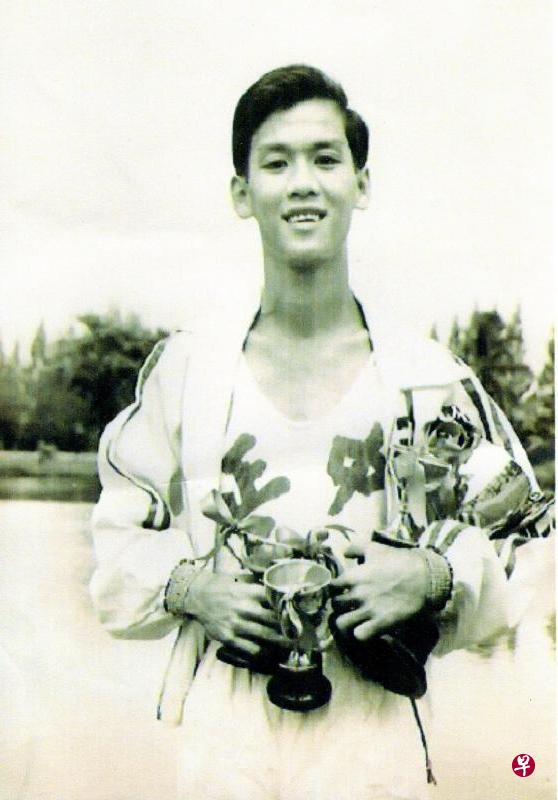 1952／53年华校运动会男子乙组个人冠军冯增操。（王永炳提供）