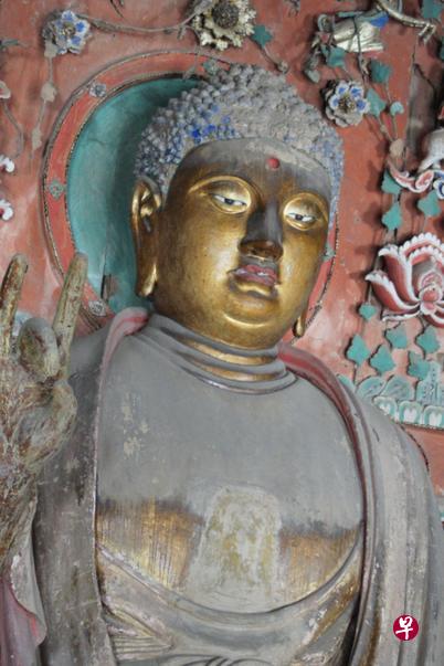 南禅寺内的唐代佛像彩塑。