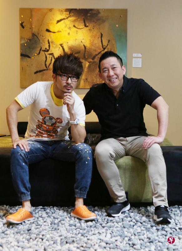 台湾演员唐从圣（左）和屈中恒第一次合作舞台剧《暗恋桃花源》时虽出状况，但凭借专业精神，完美呈现演出。